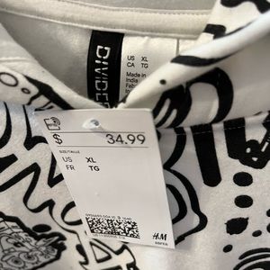 NWT Hoodie, white with black design “SpongeBob”